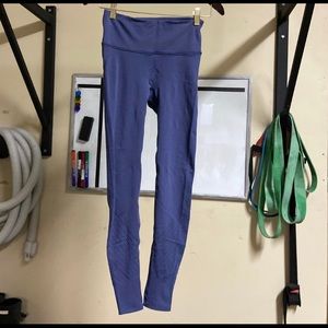 Luluemon purple leggings